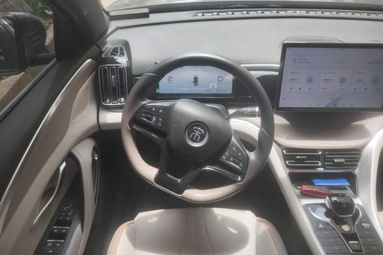 Used BYD Song Pro New Energy 2023 Champion Edition DM-i 110KM Beyond Model Steering Wheel