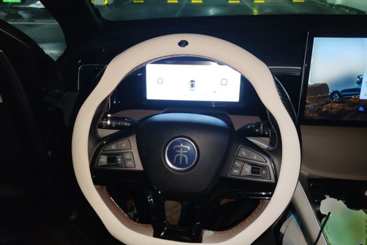 Used BYD Song Pro New Energy 2023 Champion Edition DM-i 110KM Beyond Model Steering Wheel