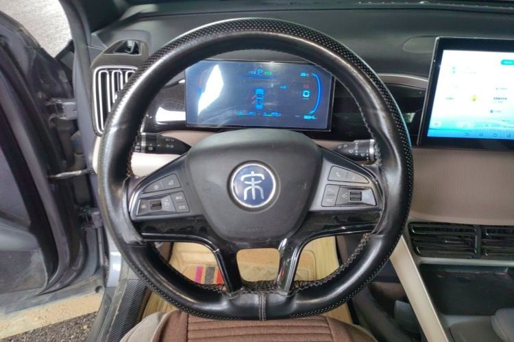 Used BYD Song Pro New Energy 2023 Champion Edition DM-i 71KM Leading Model Steering Wheel