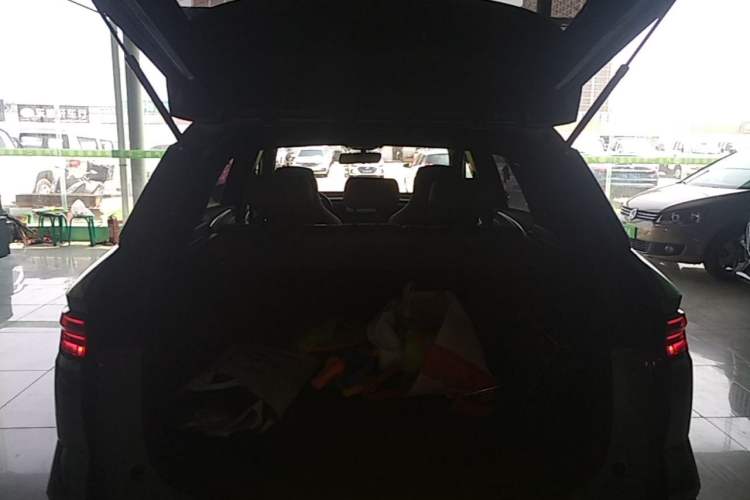 Used BYD Song Pro New Energy 2023 Champion Edition DM-i 71KM Navigation Model Trunk