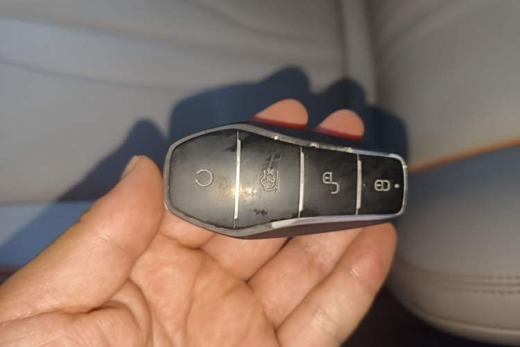 Used BYD Song Pro New Energy 2023 Champion Edition DM-i 110KM Excellence Model Vehicle Key