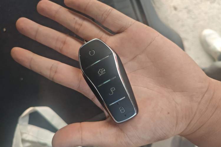 Used BYD Song Pro New Energy 2023 Champion Edition DM-i 110KM Excellence Model Vehicle Key