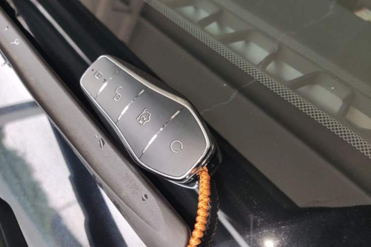 Used BYD Song Pro New Energy 2023 Champion Edition DM-i 110KM Excellence Model Vehicle Key