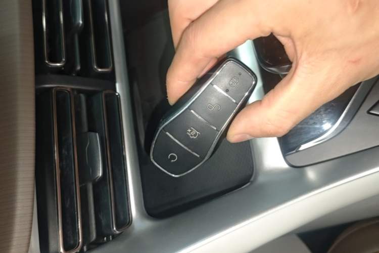 Used BYD Song Pro New Energy 2023 Champion Edition DM-i 110KM Excellence Model Vehicle Key