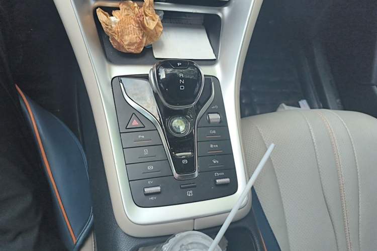 Used BYD Song Pro New Energy 2023 Champion Edition DM-i 110KM Beyond Model Gear Lever