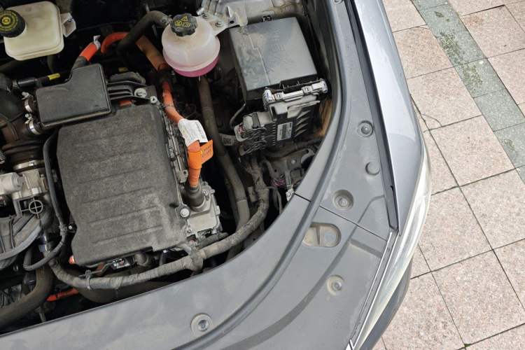 Used BYD Song Pro New Energy 2023 Champion Edition DM-i 110KM Excellence Model Engine Bay Left