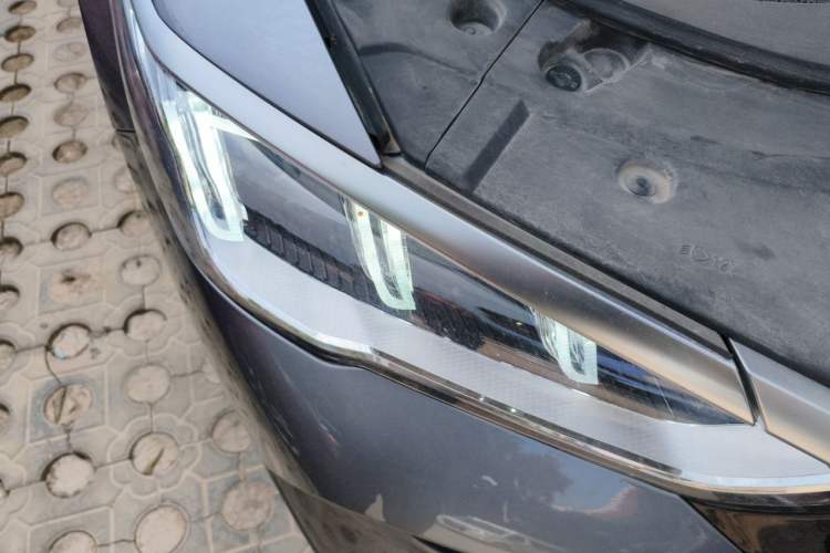 Used BYD Song Pro New Energy 2023 Champion Edition DM-i 110KM Beyond Model Right Front Headlight