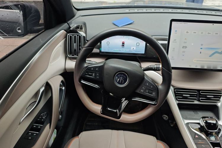 Used BYD Song Pro New Energy 2023 Champion Edition DM-i 110KM Excellence Model Steering Wheel