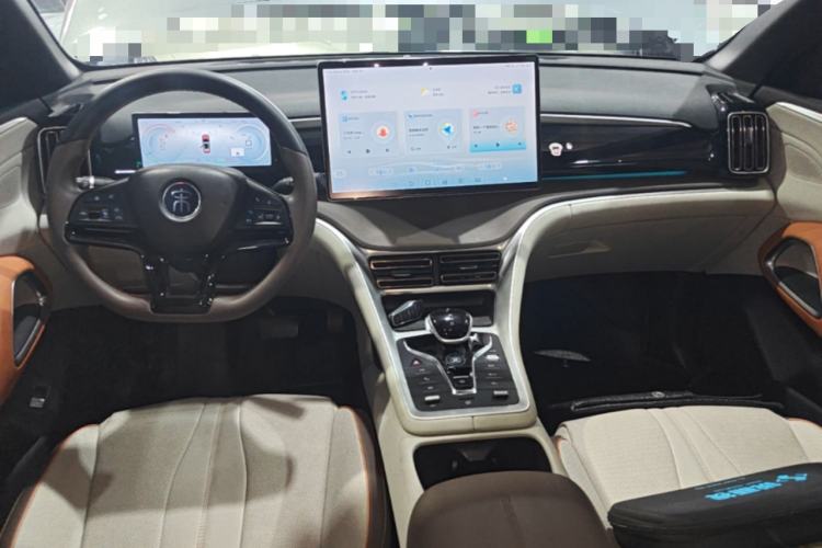 Used BYD Song Pro New Energy 2023 Champion Edition DM-i 110KM Excellence Model Center Console