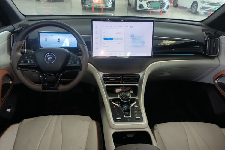 Used BYD Song Pro New Energy 2023 Champion Edition DM-i 110KM Excellence Model Center Console