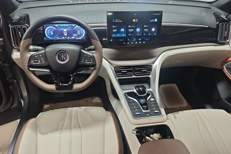 Used BYD Song Pro New Energy 2023 Champion Edition DM-i 110KM Beyond Model Center Console