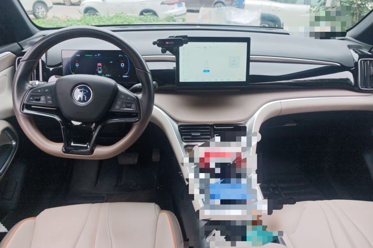 Used BYD Song Pro New Energy 2023 Champion Edition DM-i 71KM Navigation Model Center Console