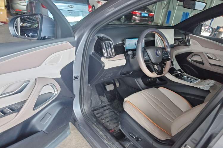 Used BYD Song Pro New Energy 2023 Champion Edition DM-i 110KM Beyond Model Driver Seat
