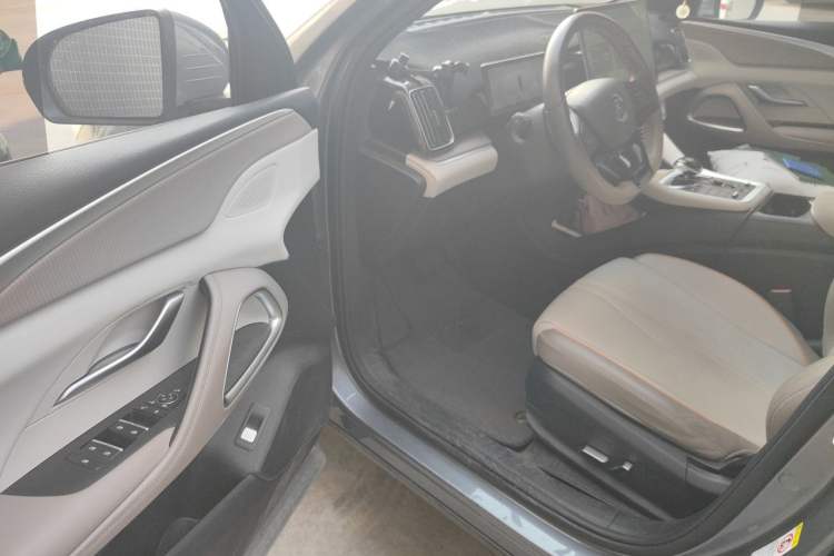 Used BYD Song Pro New Energy 2023 Champion Edition DM-i 110KM Excellence Model Driver Seat