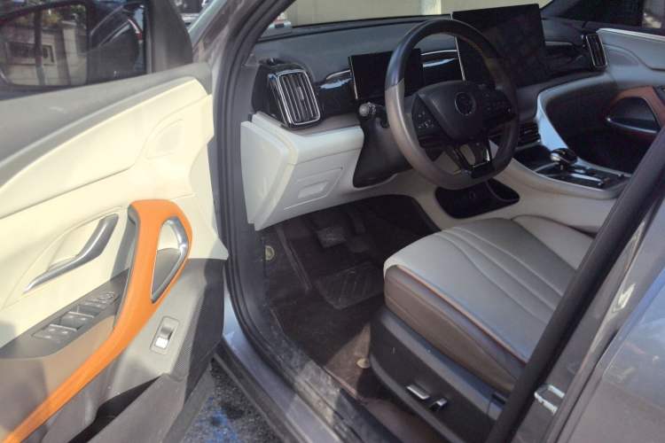 Used BYD Song Pro New Energy 2023 Champion Edition DM-i 110KM Excellence Model Driver Seat