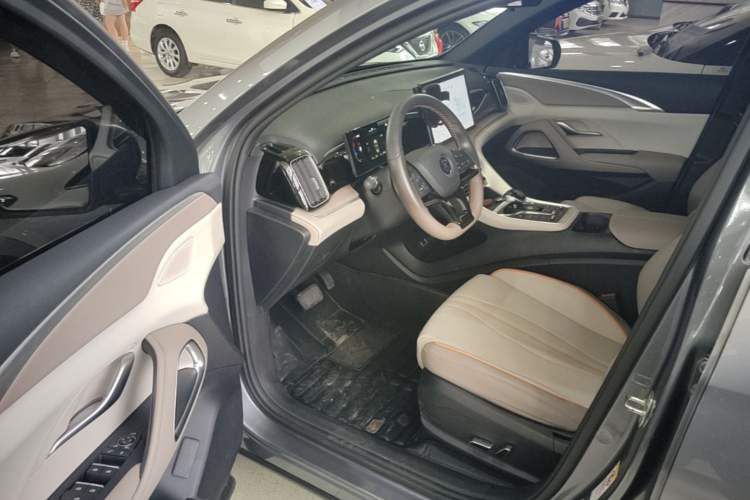 Used BYD Song Pro New Energy 2023 Champion Edition DM-i 71KM Beyond Model Driver Seat