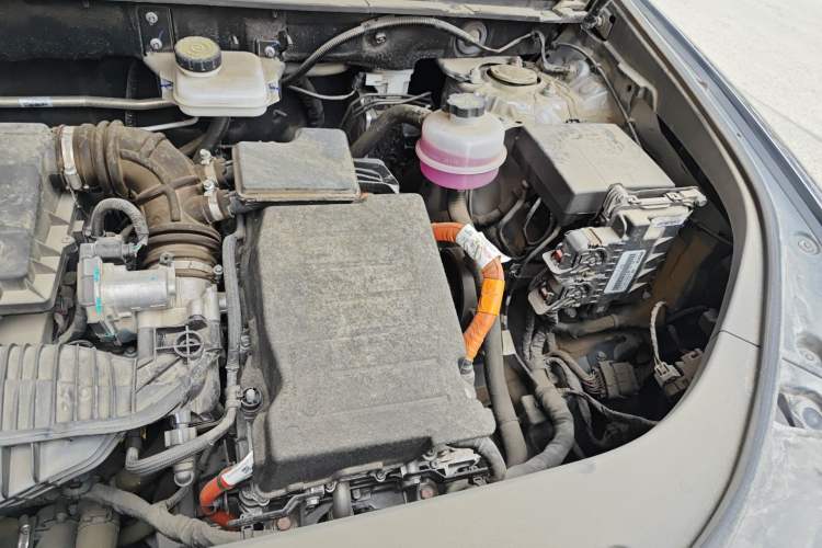 Used BYD Song Pro New Energy 2023 Champion Edition DM-i 71KM Leading Model Engine Bay Left