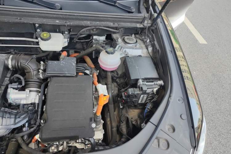 Used BYD Song Pro New Energy 2023 Champion Edition DM-i 71KM Beyond Model Engine Bay Left
