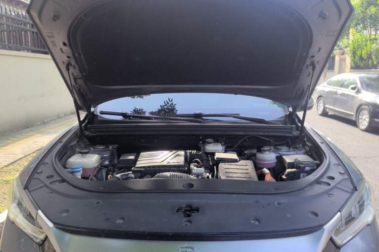 Used BYD Song Pro New Energy 2023 Champion Edition DM-i 110KM Excellence Model Engine Bay