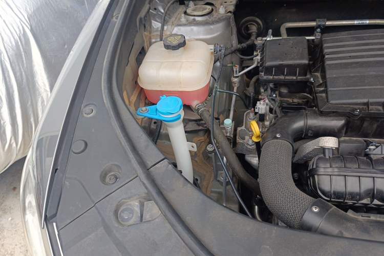 Used BYD Song Pro New Energy 2023 Champion Edition DM-i 110KM Beyond Model Engine Bay Right