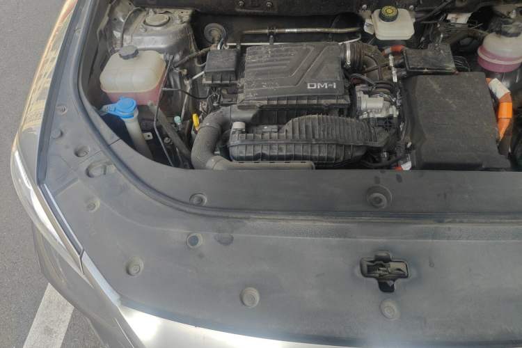 Used BYD Song Pro New Energy 2023 Champion Edition DM-i 110KM Excellence Model Engine Bay Right