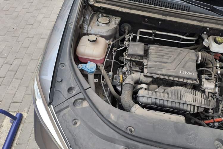 Used BYD Song Pro New Energy 2023 Champion Edition DM-i 110KM Excellence Model Engine Bay Right