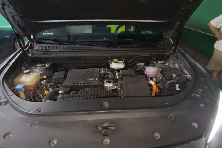 Used BYD Song Pro New Energy 2023 Champion Edition DM-i 71KM Leading Model Engine Bay