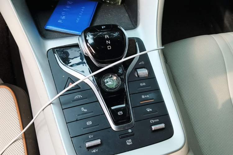 Used BYD Song Pro New Energy 2023 Champion Edition DM-i 110KM Excellence Model Gear Lever