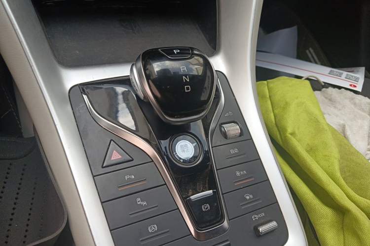 Used BYD Song Pro New Energy 2023 Champion Edition DM-i 110KM Excellence Model Gear Lever