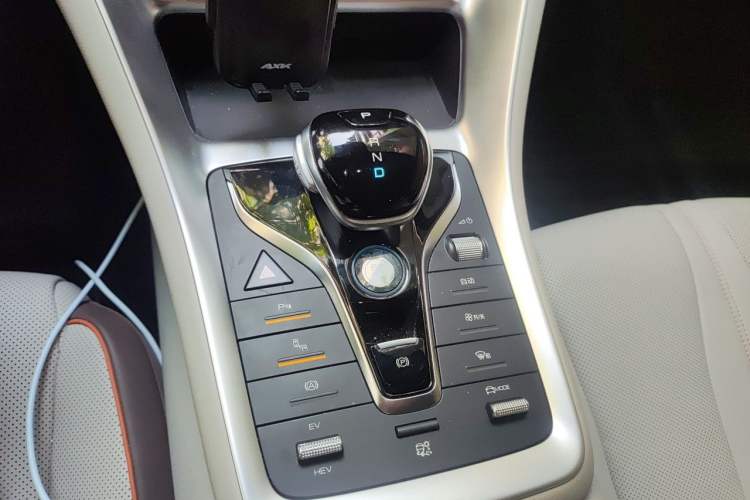 Used BYD Song Pro New Energy 2023 Champion Edition DM-i 110KM Excellence Model Gear Lever