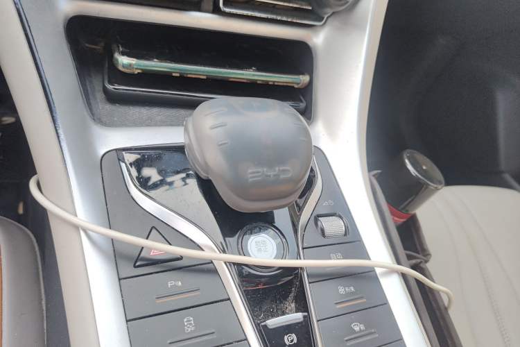 Used BYD Song Pro New Energy 2023 Champion Edition DM-i 110KM Beyond Model Gear Lever