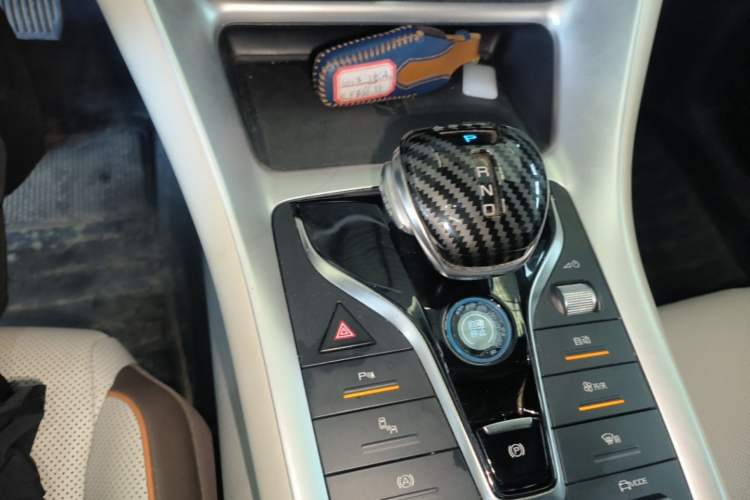 Used BYD Song Pro New Energy 2023 Champion Edition DM-i 110KM Excellence Model Gear Lever