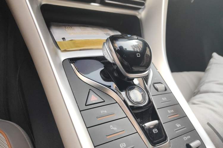 Used BYD Song Pro New Energy 2023 Champion Edition DM-i 110KM Excellence Model Gear Lever