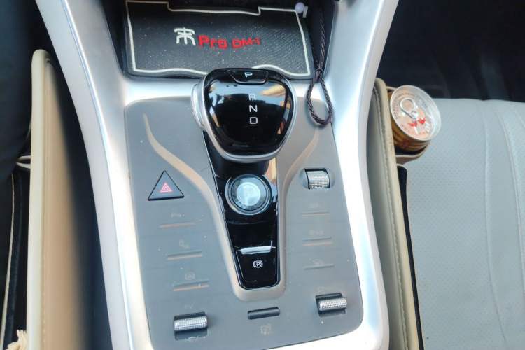Used BYD Song Pro New Energy 2023 Champion Edition DM-i 110KM Excellence Model Gear Lever