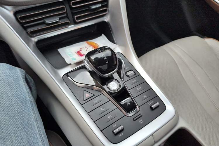 Used BYD Song Pro New Energy 2023 Champion Edition DM-i 110KM Excellence Model Gear Lever