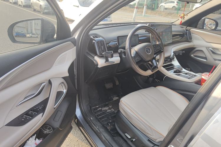 Used BYD Song Pro New Energy 2023 Champion Edition DM-i 110KM Beyond Model Interior 3