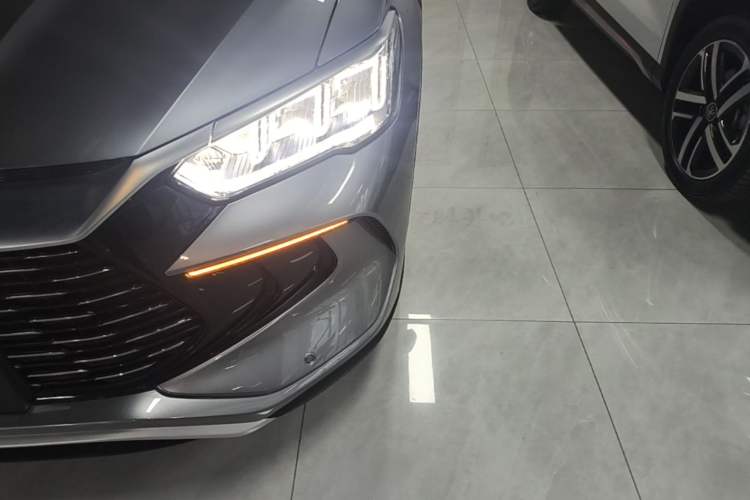Used BYD Song Pro New Energy 2023 Champion Edition DM-i 110KM Excellence Model Left Front Headlight