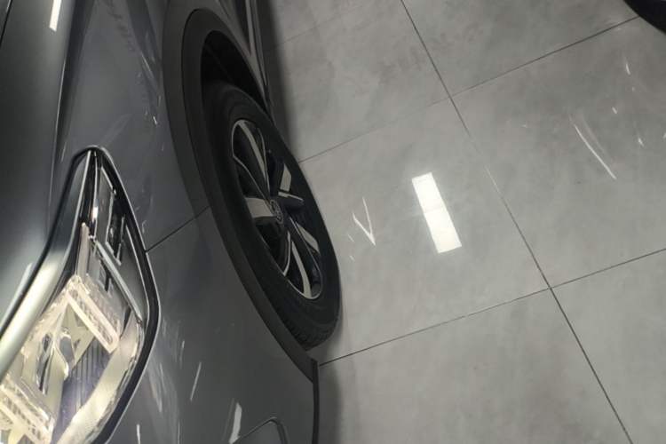 Used BYD Song Pro New Energy 2023 Champion Edition DM-i 110KM Excellence Model Left Front Wheel Hub