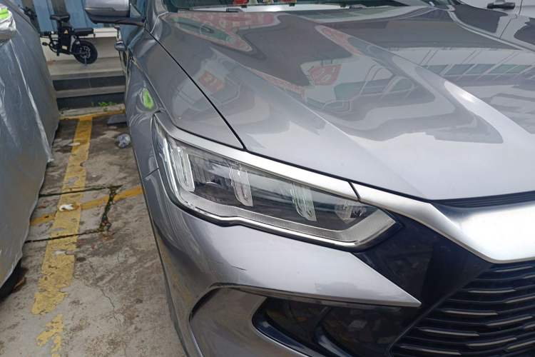 Used BYD Song Pro New Energy 2023 Champion Edition DM-i 110KM Beyond Model Right Front Headlight