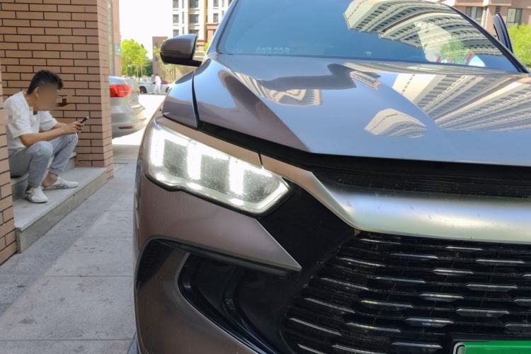 Used BYD Song Pro New Energy 2023 Champion Edition DM-i 71KM Navigation Model Right Front Headlight