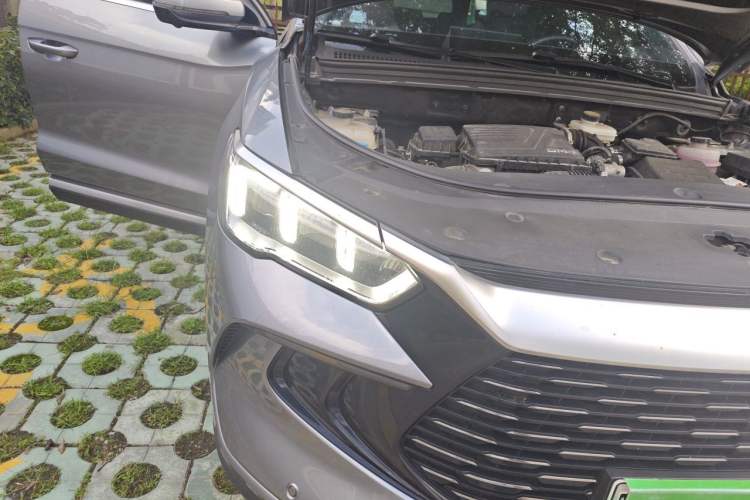 Used BYD Song Pro New Energy 2023 Champion Edition DM-i 71KM Leading Model Right Front Headlight
