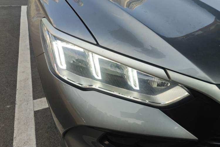 Used BYD Song Pro New Energy 2023 Champion Edition DM-i 110KM Excellence Model Right Front Headlight