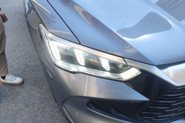Used BYD Song Pro New Energy 2023 Champion Edition DM-i 110KM Excellence Model Right Front Headlight