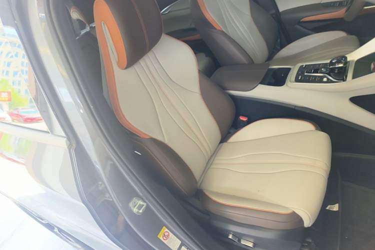 Used BYD Song Pro New Energy 2023 Champion Edition DM-i 110KM Excellence Model Right Front Seat