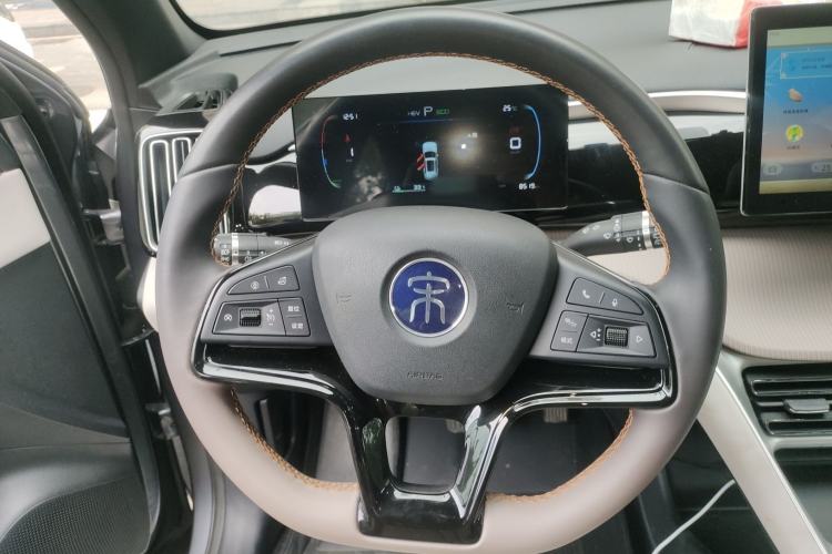Used BYD Song Pro New Energy 2023 Champion Edition DM-i 71KM Navigation Model Steering Wheel