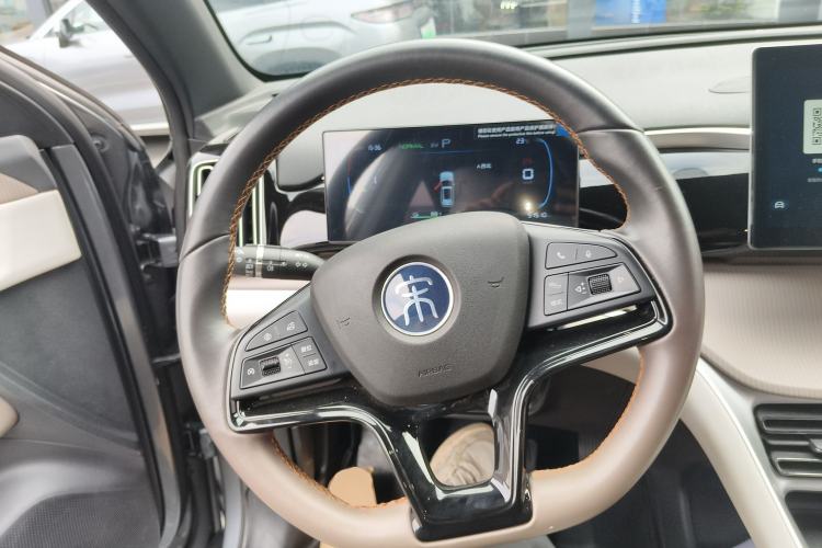 Used BYD Song Pro New Energy 2023 Champion Edition DM-i 71KM Navigation Model Steering Wheel
