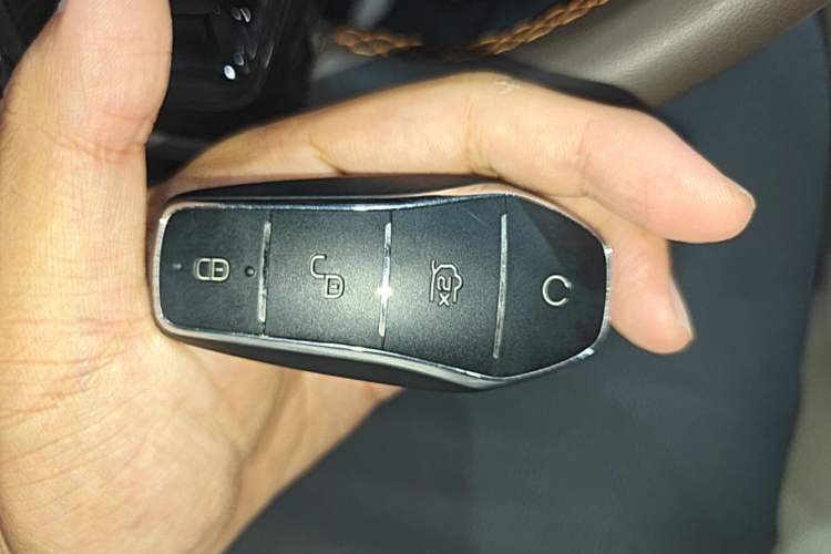 Used BYD Song Pro New Energy 2023 Champion Edition DM-i 110KM Excellence Model Vehicle Key