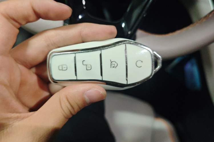 Used BYD Song Pro New Energy 2023 Champion Edition DM-i 110KM Excellence Model Vehicle Key