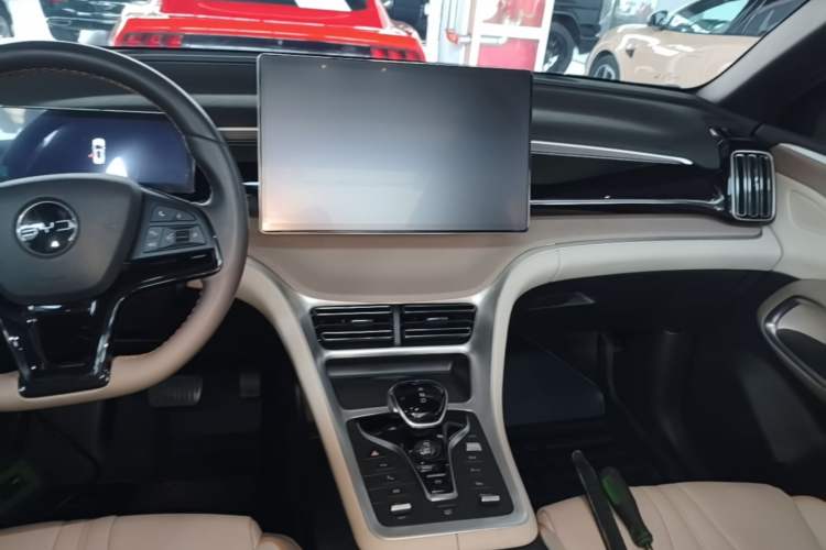 Used BYD Song Pro New Energy 2023 Champion Edition DM-i 110KM Excellence Model Audio And AC Panel