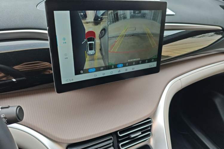 Used BYD Song Pro New Energy 2023 Champion Edition DM-i 71KM Navigation Model Audio And AC Panel